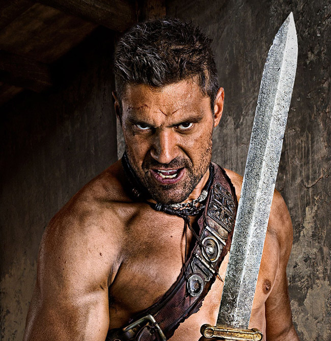 Manu Bennett